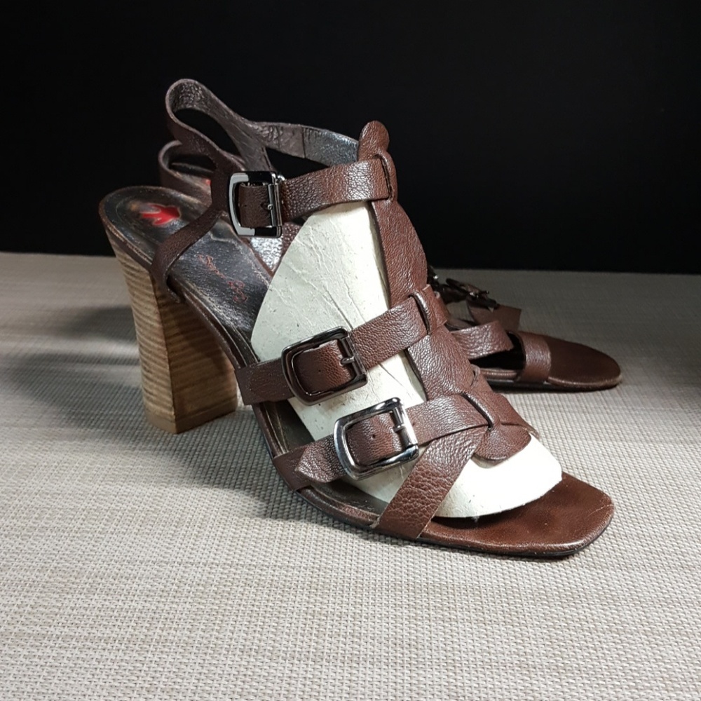 Star long Beartrap leather sandals